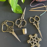 Scissors with accessories gift box