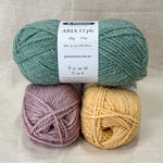 Patons Aria - 12 ply Yarn - 80% Acrylic 20% Wool
