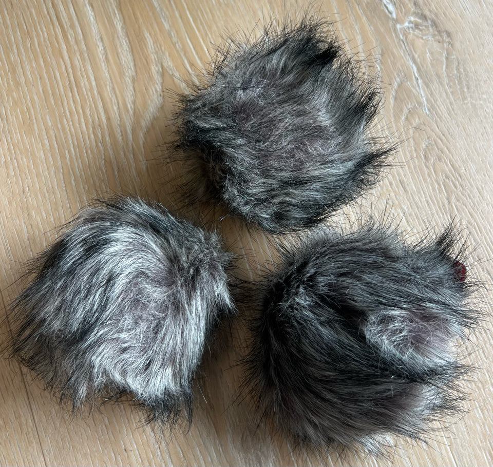 Faux fur Pom Pom - 12.7 cm