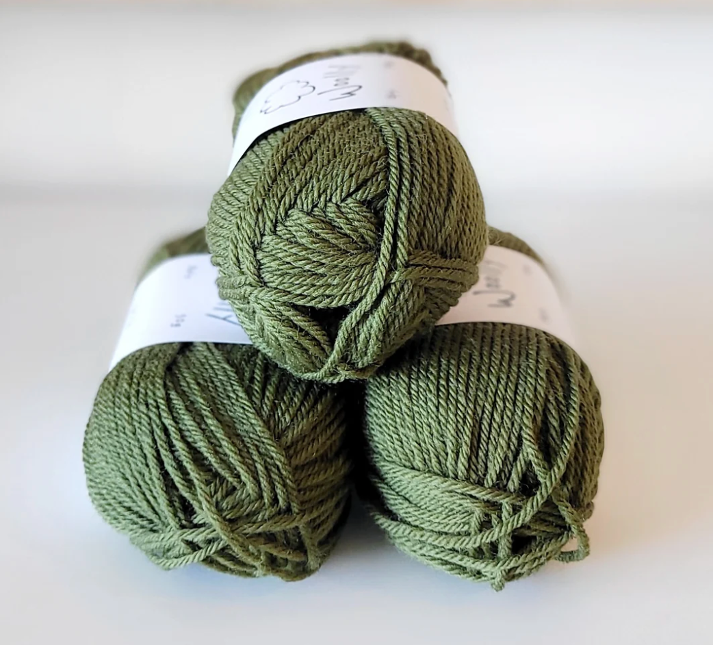 Woolly Yarns - Woolly 8 Ply Non Superwash 100% wool