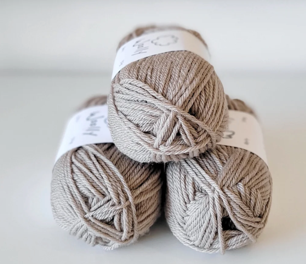 Woolly Yarns - Woolly 8 Ply Non Superwash 100% wool