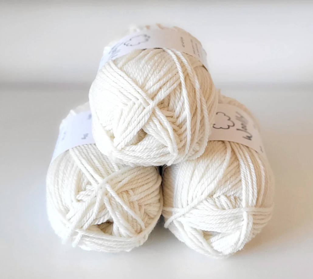 Woolly Yarns - Woolly 8 Ply Non Superwash 100% wool
