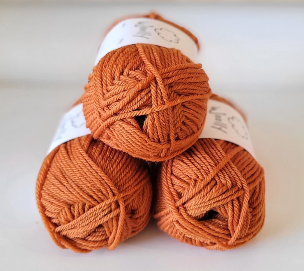 Woolly Yarns - Woolly 8 Ply Non Superwash 100% wool