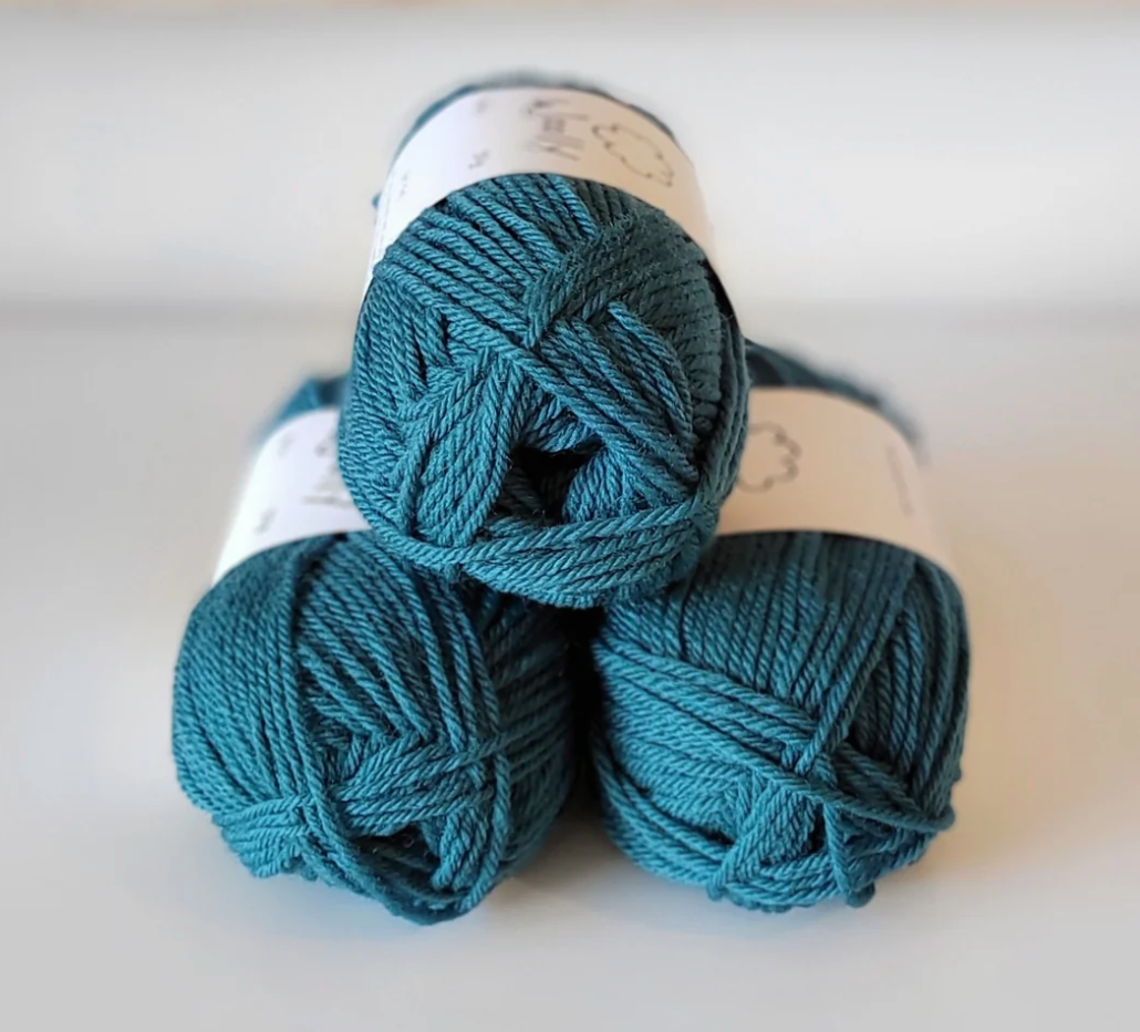 Woolly Yarns - Woolly 8 Ply Non Superwash 100% wool